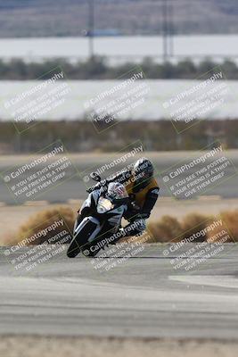 media/Nov-16-2025-Race Pace (Sun) [[8c5fa54630]]/Non Verified Riders (1st 20 Minutes)/1-Turn 14 (10am)/